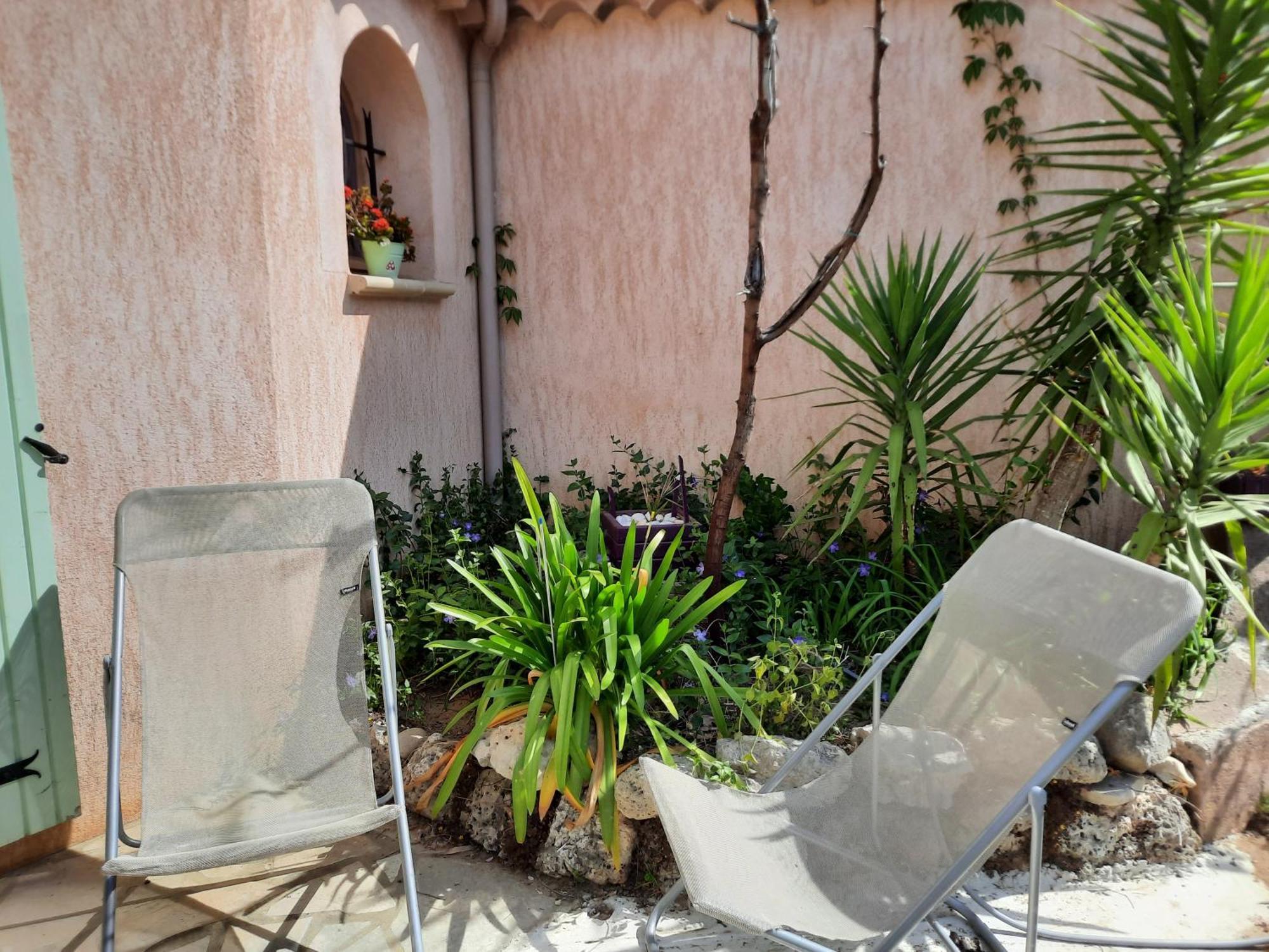 Louminai Bed & Breakfast Donzere Exterior photo